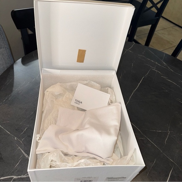 Toga Virilis Empty Box w/ Linen Bag, Tag & Tissue Paper - Original Packaging - Picture 3 of 14
